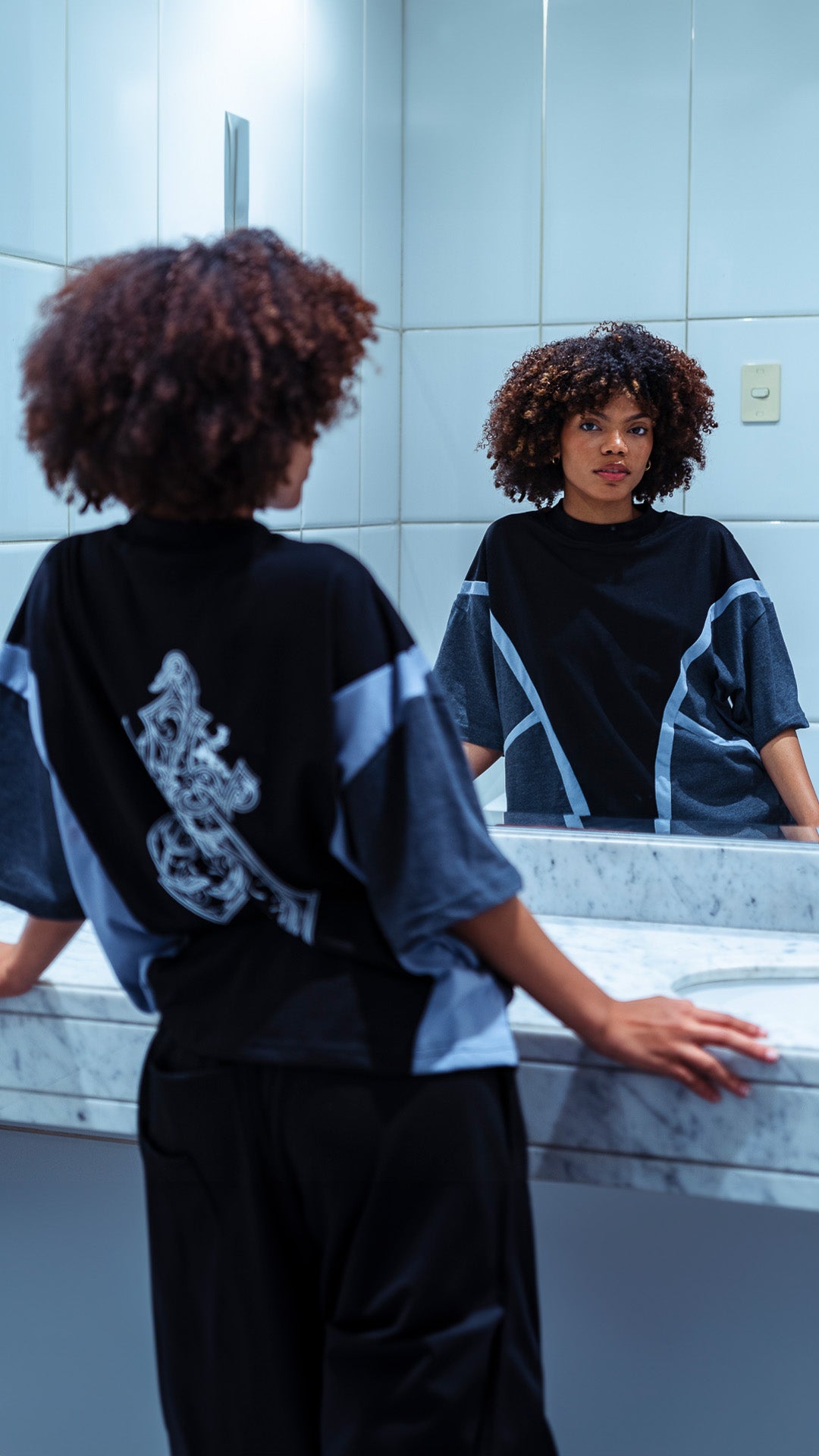 Polera ''AW Triple Tee'' Acero